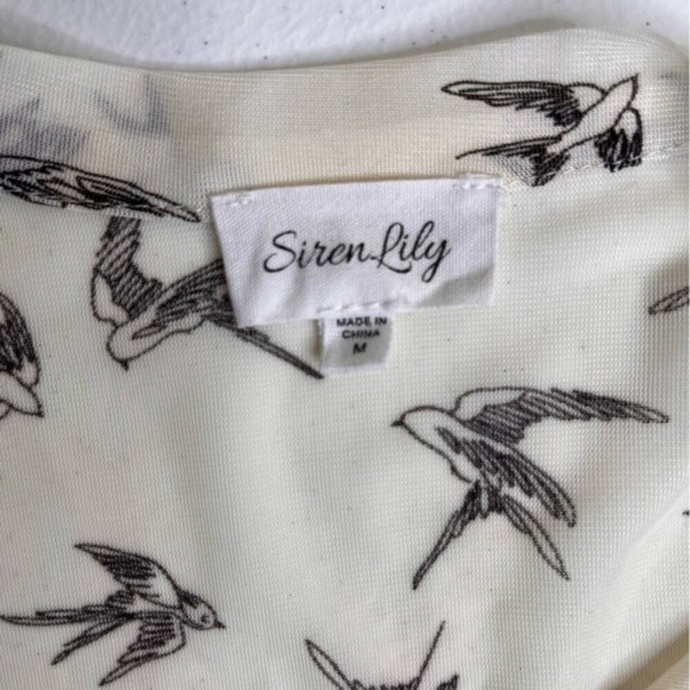 Siren Lily Bird Print Tie Neck Button Front Semi Sheer Cream Top Women Medium - Picture 7 of 13